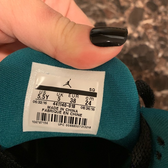 jordans youth size 5.5